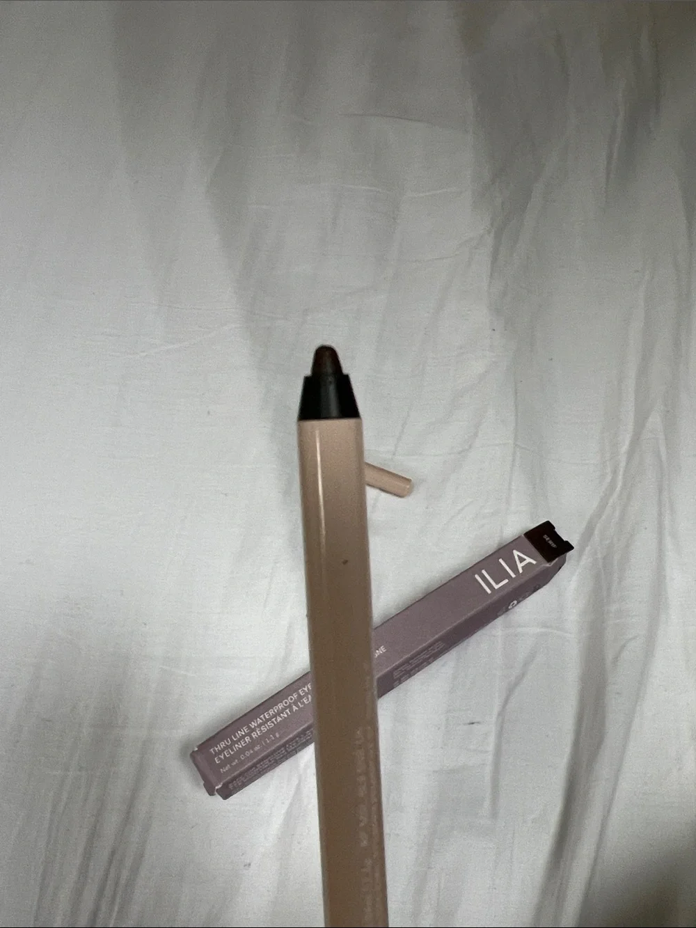 ILIA Thru Line Waterproof Eyeliner Pencil – Serif (Brown) NEW